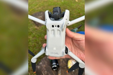 Nam thanh niên bay flycam trái phép tại sự kiện quan trọng ở Tuyên Quang