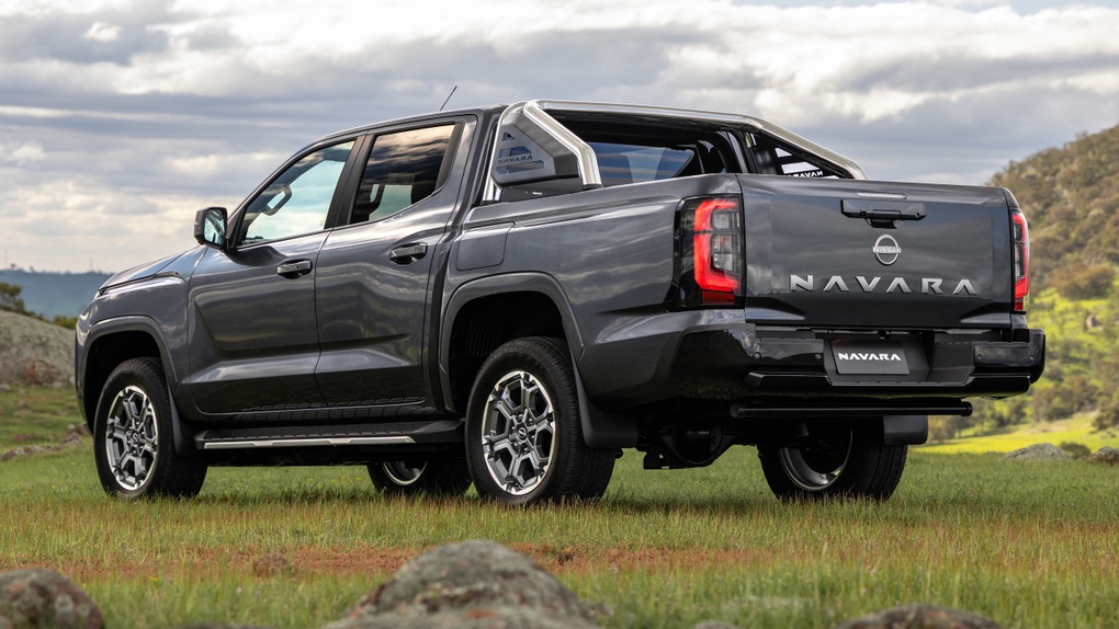 Nissan Navara mới “nương tựa” Mitsubishi để đấu với Hilux và Ranger - 2 Nissan Navara mới “nương tựa” Mitsubishi để đấu với Hilux và Ranger - 2