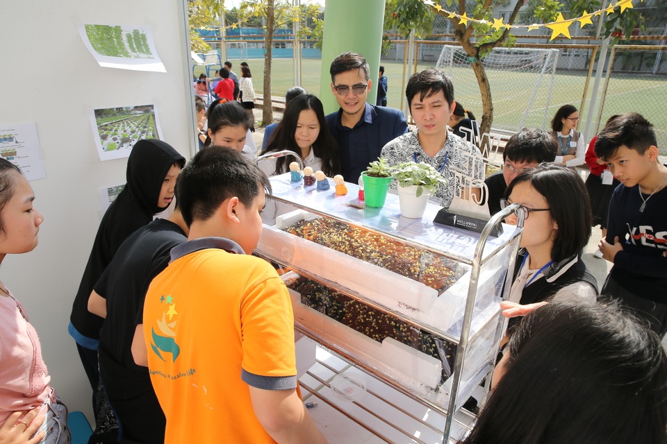 Ngạc nhiên với nhiều sản phẩm xuất sắc của học sinh tại cuộc thi Sáng tạo số - WeTech - 1 Ngạc nhiên với nhiều sản phẩm xuất sắc của học sinh tại cuộc thi Sáng tạo số - WeTech - 1
