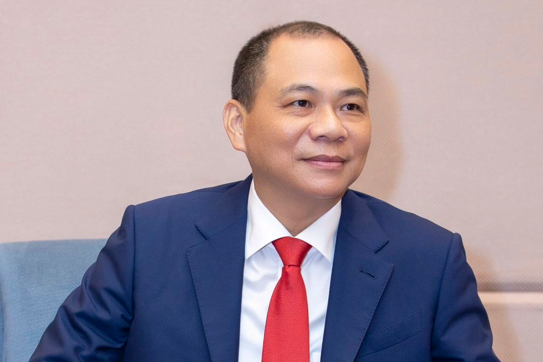 ການສັ່ນສະເທືອນຂອງຜູ້ບໍລິຫານຂັ້ນສູງຂອງ VinFast: ທ່ານ ຟ້າມແທວຽດເຂົ້າຮ່ວມການສູ້ຮົບໂດຍກົງ - 1 Biến động thượng tầng VinFast: Ông Phạm Nhật Vượng trực tiếp ra trận - 1