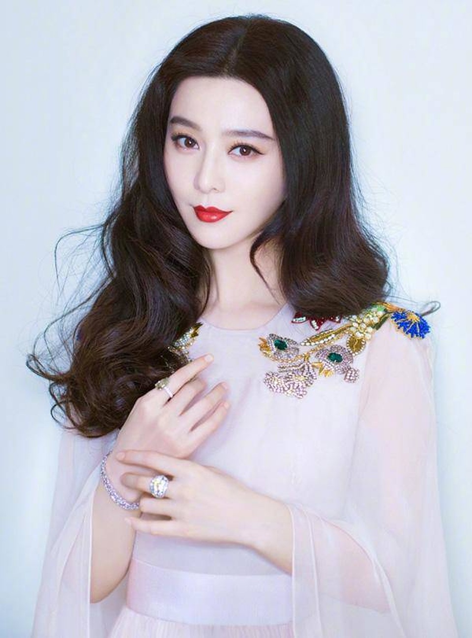 Phạm Băng Băng trở lại rầm rộ, sắp thoát lệnh cấm sóng - 2 Phạm Băng Băng trở lại rầm rộ, sắp thoát lệnh cấm sóng - 2