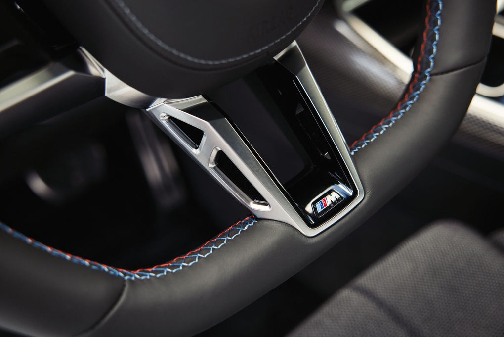 Xe điện BMW i7 M70 xDrive chào sân, sở hữu công suất 650 mã lực - 16 Xe điện BMW i7 M70 xDrive chào sân, sở hữu công suất 650 mã lực - 16