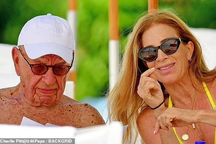 6 tháng sau khi ly hôn lần 4, ông trùm truyền thông "vui trở lại" ở tuổi 91