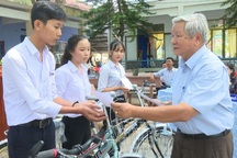 Phú Yên: Huy động hơn 10 tỷ đồng phục vụ công tác khuyến học, khuyến tài