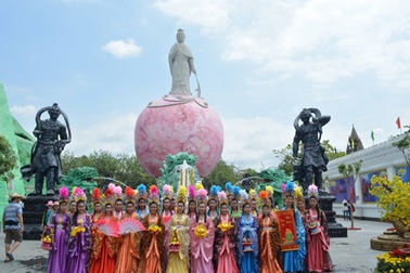 Khu du lịch Suối Tiên tổ chức lễ hội Giỗ Quốc tổ Hùng Vương, lễ 30/4 - 1/5