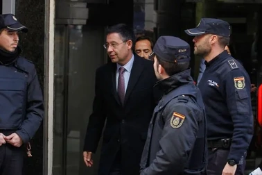 Cựu Chủ tịch Barcelona tạm thời được thả tự do