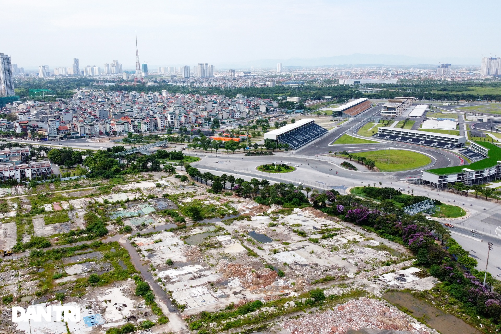 Cận cảnh khu liên hợp thể thao Mỹ Đình bị xẻ thịt cho thuê - 15 Cận cảnh khu liên hợp thể thao Mỹ Đình bị xẻ thịt cho thuê - 15