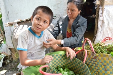 Những người mẹ nặng lòng với chuyện học của con