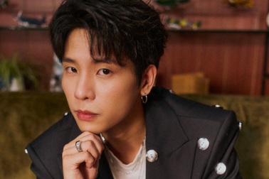 Quân A.P trổ tài "bắn rap" sau tiết mục triệu lượt xem