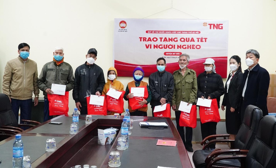 TNG Holdings Vietnam dành gần 1,5 tỷ đồng tặng quà Tết cho người nghèo - 2 TNG Holdings Vietnam dành gần 1,5 tỷ đồng tặng quà Tết cho người nghèo - 2