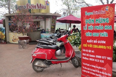 Hà Nội: Giảm giá, vé xem pháo hoa đêm giao thừa vẫn ế 