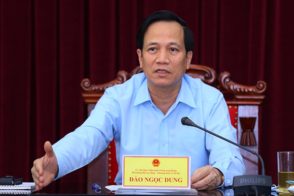 Tránh dê gà đi lạc đường bằng tăng cường công khai, giám sát - 1 Tránh dê gà đi lạc đường bằng tăng cường công khai, giám sát - 1