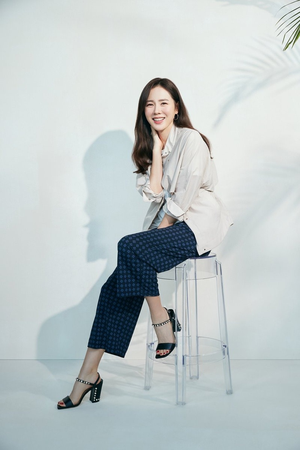 Hai chị đẹp Song Hye Kyo và Son Ye Jin đọ sắc khi làm người mẫu - 10 Hai chị đẹp Song Hye Kyo và Son Ye Jin đọ sắc khi làm người mẫu - 10
