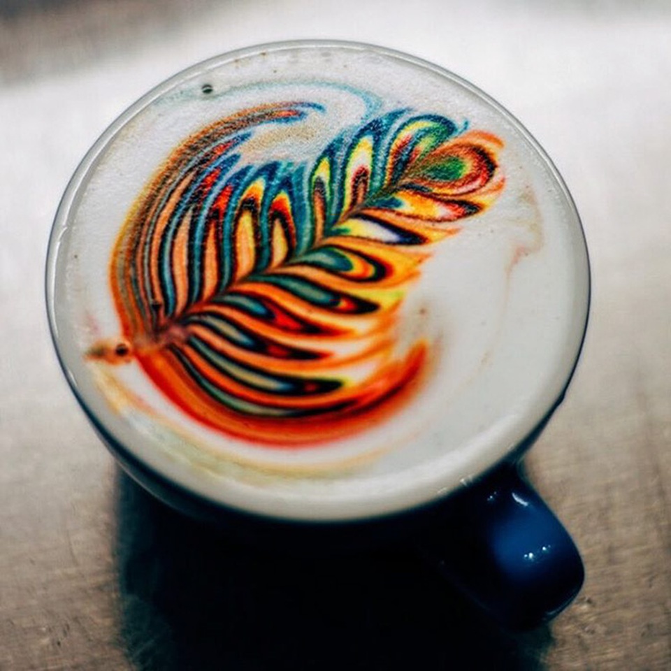 Mãn nhãn với những ly latte bảy sắc cầu vồng - 1 Mãn nhãn với những ly latte bảy sắc cầu vồng - 1