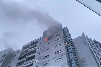 Cháy chung cư ở Hà Tĩnh, hàng trăm người hoảng loạn tháo chạy