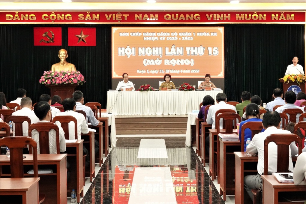 Chủ tịch TPHCM: Học hỏi Singapore để tổ chức các hoạt động về đêm - 1 Chủ tịch TPHCM: Học hỏi Singapore để tổ chức các hoạt động về đêm - 1