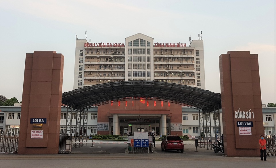 Ninh Bình có tên trên bản đồ dịch, 2 ca mắc Covid-19 khó lây cho cộng đồng - 1 Ninh Bình có tên trên bản đồ dịch, 2 ca mắc Covid-19 khó lây cho cộng đồng - 1