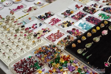 Tiết lộ của tay buôn đá quý tại khu chợ triệu đô giữa lòng Hà Nội