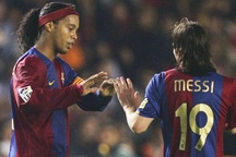 “Ronaldinho giỏi hơn cả Messi”