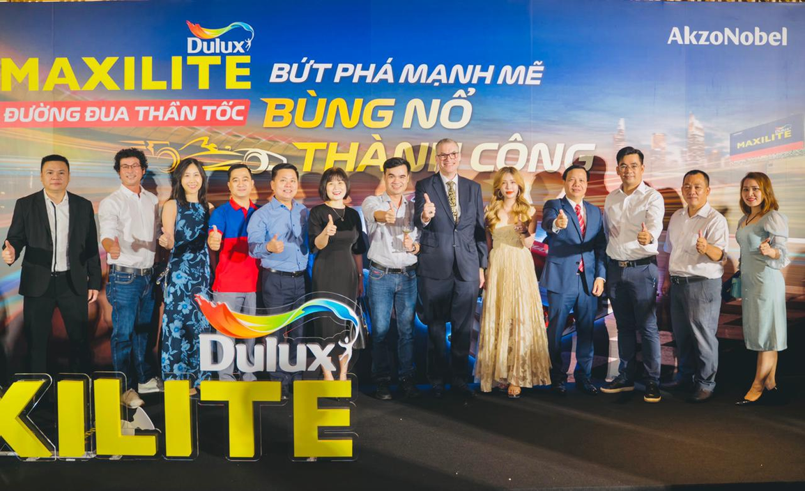 AkzoNobel nâng cấp nhận diện thương hiệu Maxilite từ Dulux mới - 4 AkzoNobel nâng cấp nhận diện thương hiệu Maxilite từ Dulux mới - 4