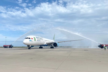 Nha Trang đón chuyến bay chở khách du lịch quốc tế có hộ chiếu vaccine của Bamboo Airways