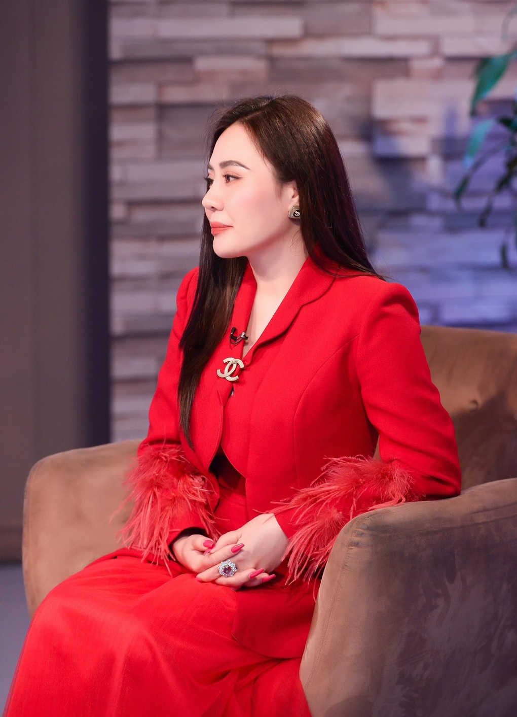 Hoa hậu Phan Kim Oanh kể về nỗi đau dẫn đến bệnh trầm cảm - 2 Hoa hậu Phan Kim Oanh kể về nỗi đau dẫn đến bệnh trầm cảm - 2