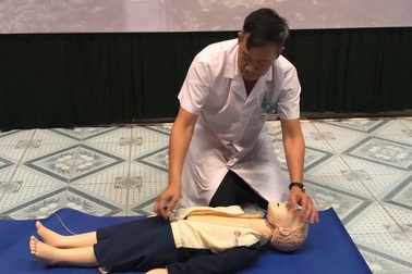 Cách mở đường thở, ép tim ai cũng có thể làm để cứu bệnh nhân đuối nước