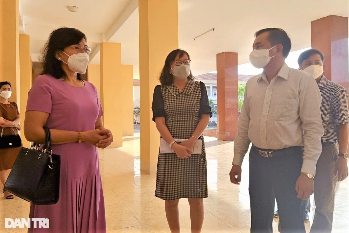 Phó Chủ tịch Bạc Liêu: Đảm bảo sức khỏe học sinh, giáo viên là trên hết - 1 Phó Chủ tịch Bạc Liêu: Đảm bảo sức khỏe học sinh, giáo viên là trên hết - 1