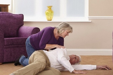 Kết hôn giúp giảm một nửa tỷ lệ gãy xương hông khi về già