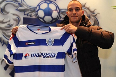 Các đội bóng ở Premier League mua bán gì tại "Phiên chợ Đông"