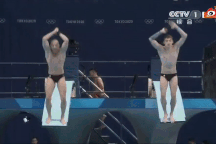 Dở khóc dở cười với phần thi nhảy cầu thảm họa, bị chấm… 0 điểm ở Olympic