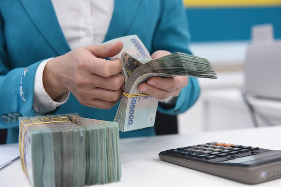 Lãi suất huy động phân hóa mạnh, ngân hàng nào áp cao nhất ngày cận Tết? - 1 Lãi suất huy động phân hóa mạnh, ngân hàng nào áp cao nhất ngày cận Tết? - 1