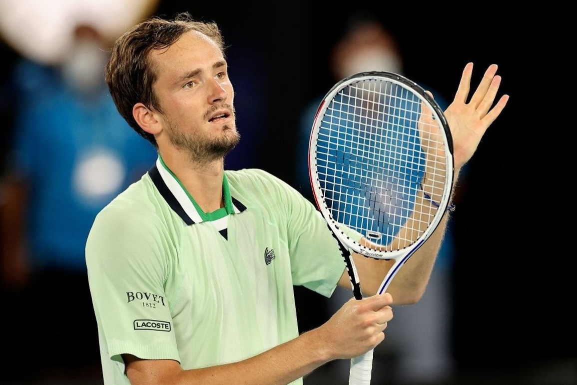 Medvedev đối đầu Tsitsipas tại bán kết Australian Open - 2 Medvedev đối đầu Tsitsipas tại bán kết Australian Open - 2