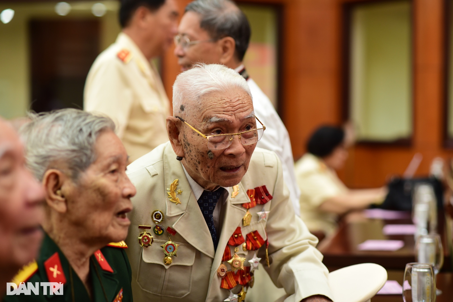 Lãnh đạo, nguyên lãnh đạo Đảng, Nhà nước gặp mặt lão thành cách mạng - 10 Lãnh đạo, nguyên lãnh đạo Đảng, Nhà nước gặp mặt lão thành cách mạng - 10