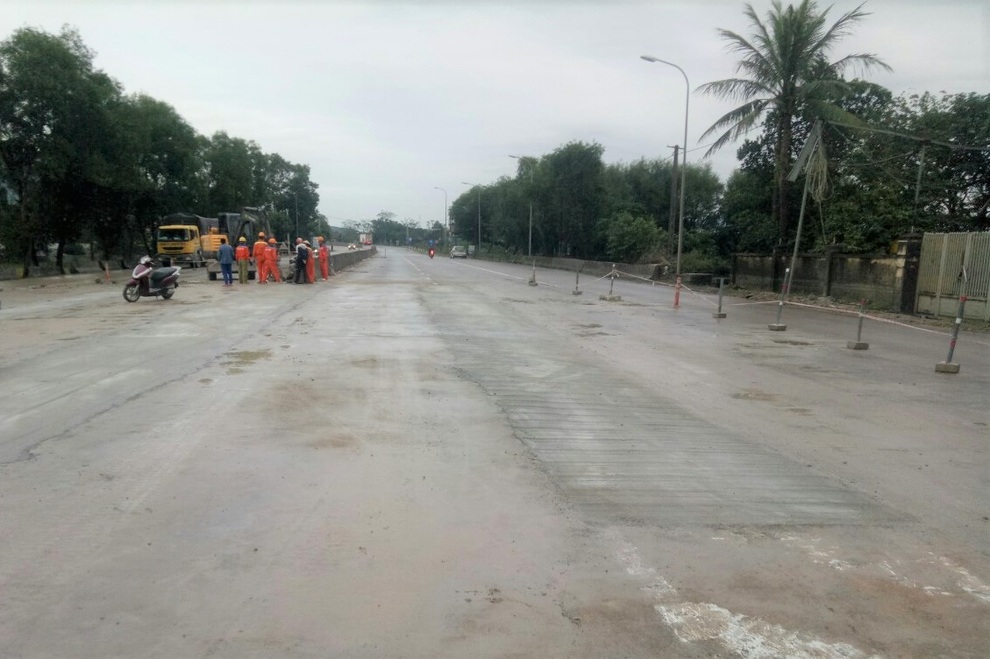Tài xế thở phào khi qua trạm thu phí bỏ hoang từng xảy ra nhiều tai nạn - 1 Tài xế thở phào khi qua trạm thu phí bỏ hoang từng xảy ra nhiều tai nạn - 1
