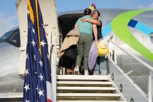 Nhóm di dân đầu tiên "tự trục xuất" khỏi Mỹ để nhận 1.000 USD