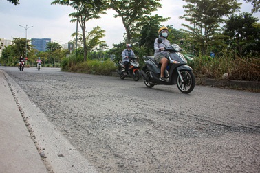 TPHCM "điểm mặt" con đường hư hỏng ở khu đô thị quận 7