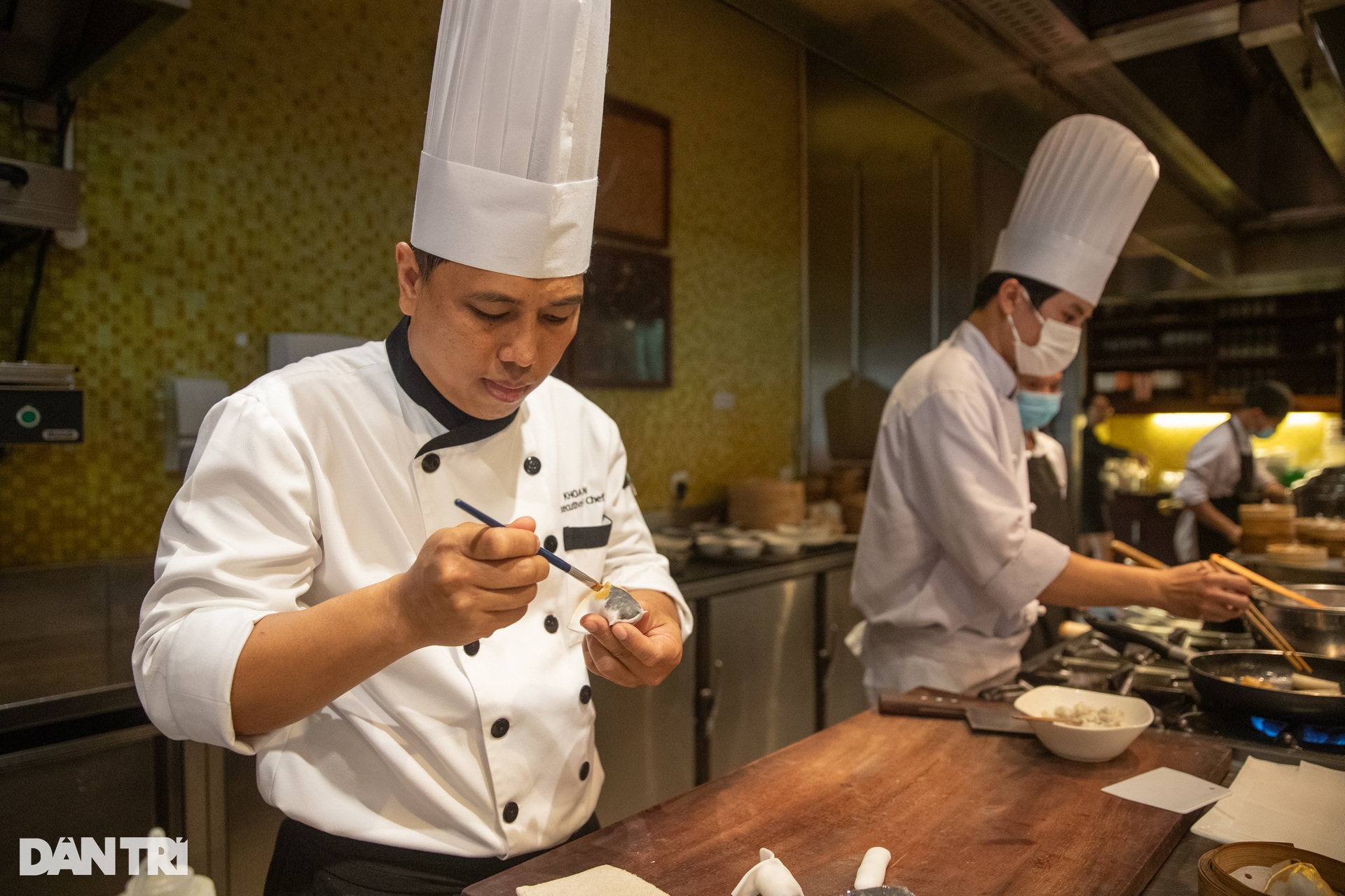Nhà hàng hơn 2 thập kỷ ở TPHCM đưa bào ngư, vàng lá vào dimsum - 7 Nhà hàng hơn 2 thập kỷ ở TPHCM đưa bào ngư, vàng lá vào dimsum - 7