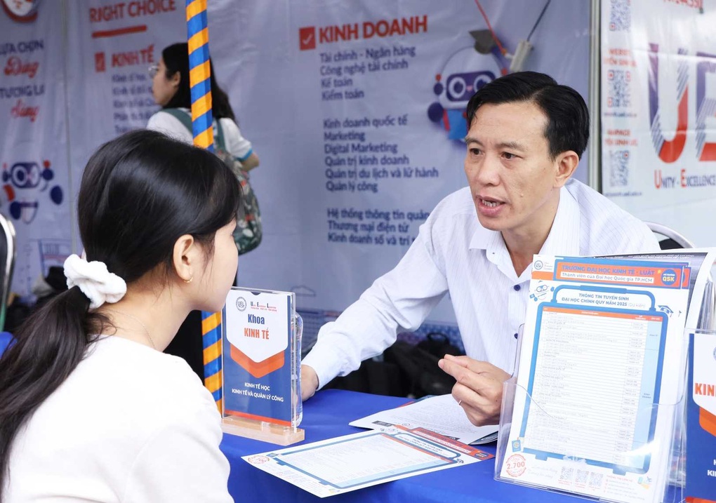 Thêm 2 trường lớn cộng điểm IELTS, thí sinh có thêm phao cứu sinh - 1 Thêm 2 trường lớn cộng điểm IELTS, thí sinh có thêm phao cứu sinh - 1