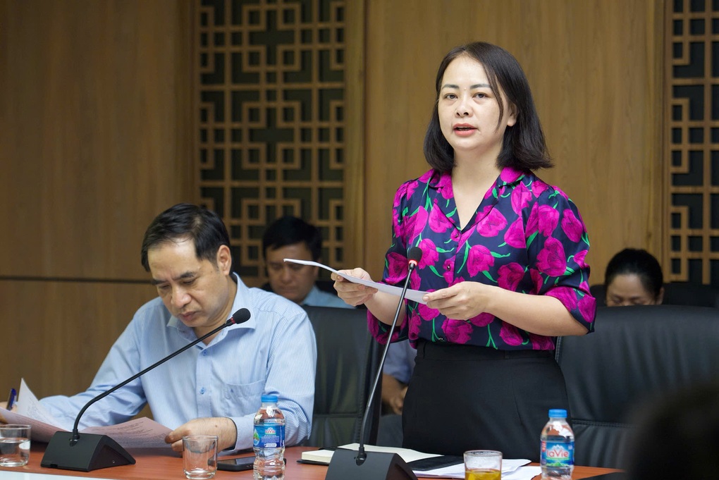 Bộ Nội vụ chỉ đạo xây dựng kịch bản ứng phó cuộc chiến thuế quan - 2 Bộ Nội vụ chỉ đạo xây dựng kịch bản ứng phó cuộc chiến thuế quan - 2