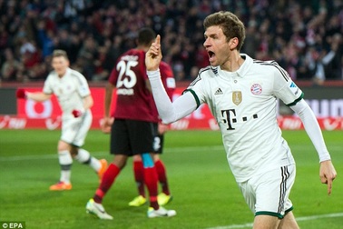Mueller giúp Bayern Munich thắng trận cuối năm 2015 ở Bundesliga