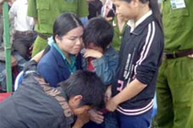 Phiên tòa trong “biển” nước mắt