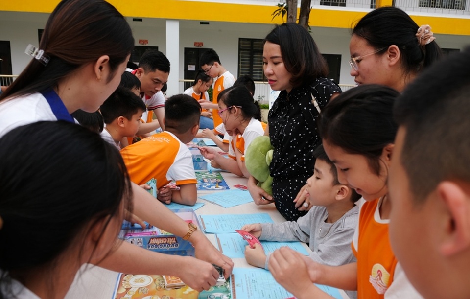 Ngày hội khuyến khích học sinh yêu khoa học - 2 Ngày hội khuyến khích học sinh yêu khoa học - 2