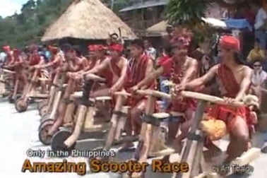 Đua xe gỗ với tốc độ 50km/h ở Philippines