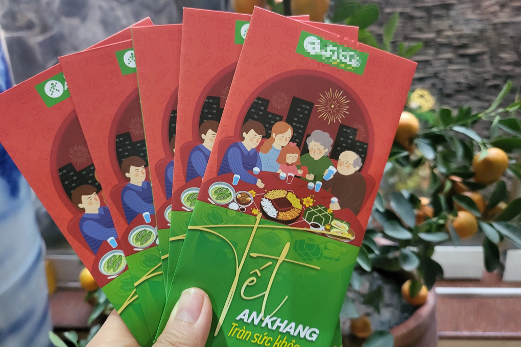 Con nhận hàng chục triệu tiền lì xì, bà mẹ tuyên bố chỉ là liều thuốc độc - 1 Con nhận hàng chục triệu tiền lì xì, bà mẹ tuyên bố chỉ là liều thuốc độc - 1