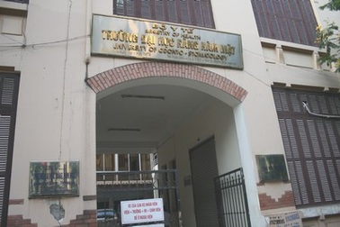 Sắp tốt nghiệp, phải học bổ sung 9 môn do trường... quên dạy