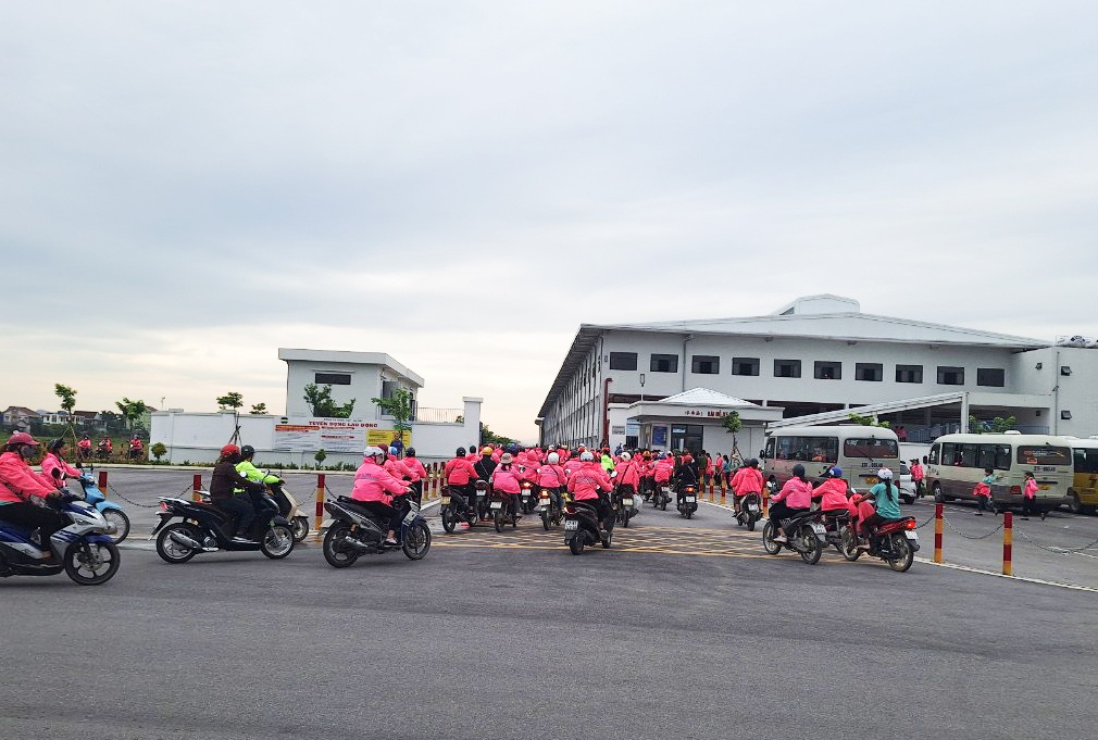 Perkembangan terbaru kasus 5.000 pekerja yang mogok kerja secara kolektif selama 6 hari - 1 Diễn biến mới vụ 5.000 công nhân ngừng việc tập thể kéo dài 6 ngày - 1