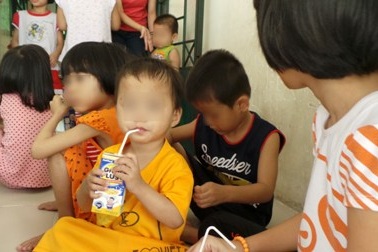 Vụ trẻ em nhiễm HIV/AIDS bị hành hung: Vi phạm nghiêm trọng về đạo đức xã hội