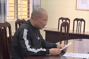 Khởi tố tài xế ô tô say xỉn tấn công Thượng úy CSGT nhập viện