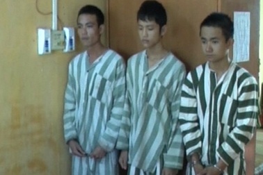 Khởi tố nhóm bị can đánh bạn rơi xuống hồ tử vong